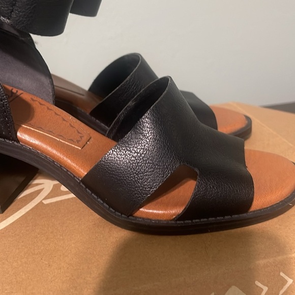 ZODIAC Women's Ida Block Heeled Sandal ankle strap black size 6 M - Picture 6 of 12